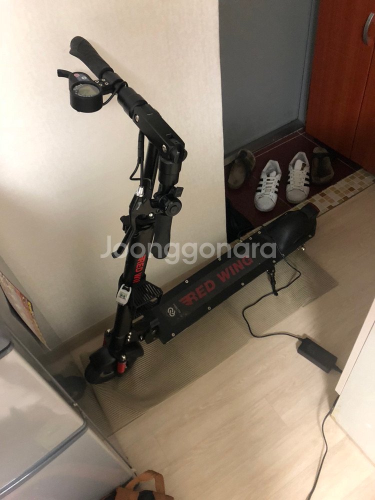 전동킥보드레드윙블랙5a팝니다--0