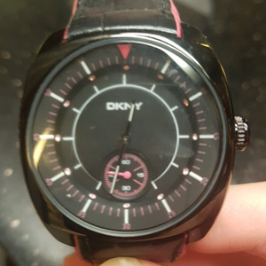 DKNY 시계 35000원