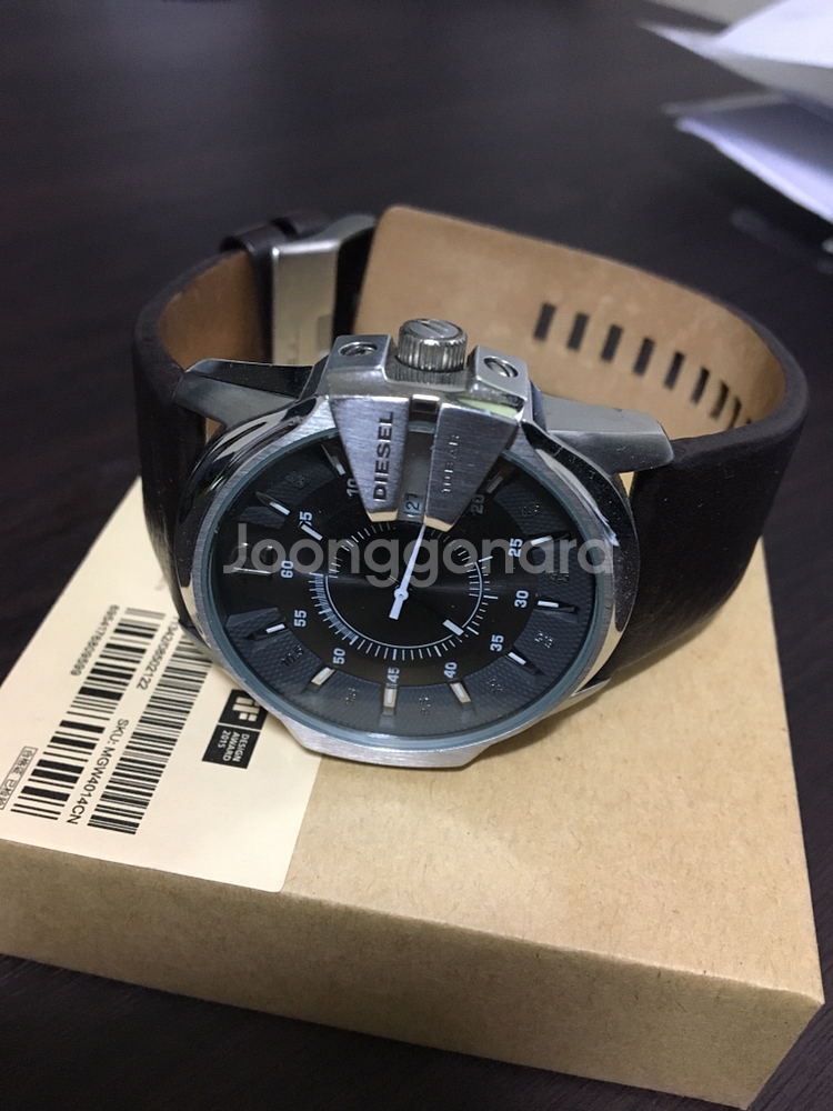 착샷o 남성 디젤 가죽시계--0