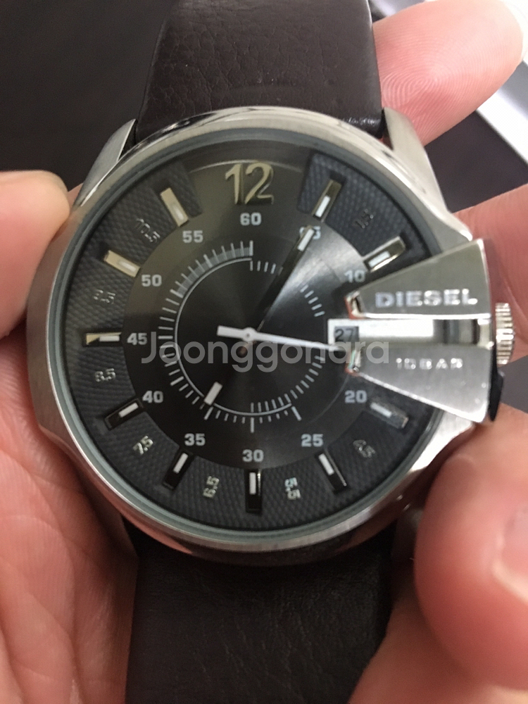 착샷o 남성 디젤 가죽시계--3