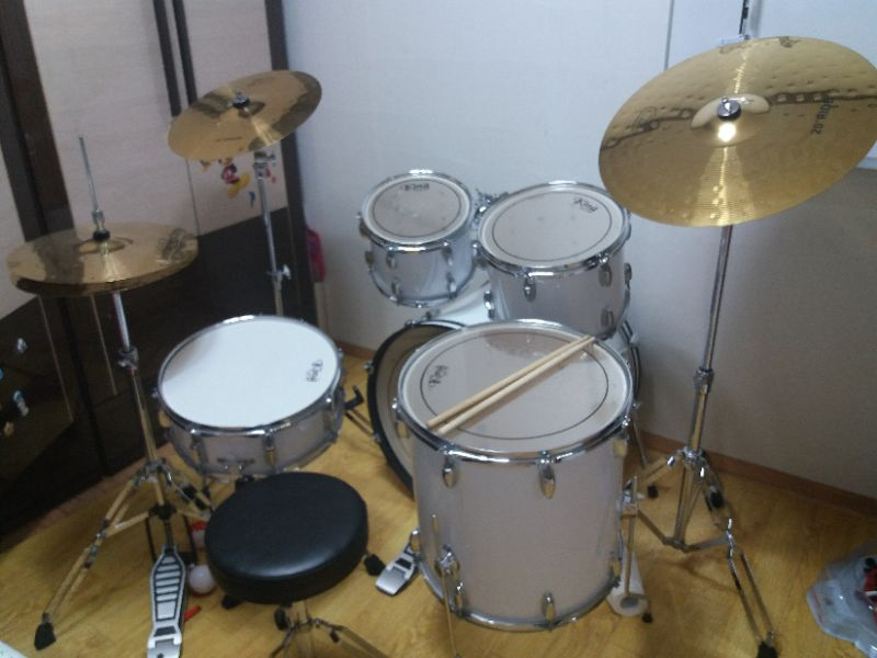 드럼 악기 판매 합니다--1