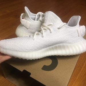 이지부스트 350v2 트리플화이트 275