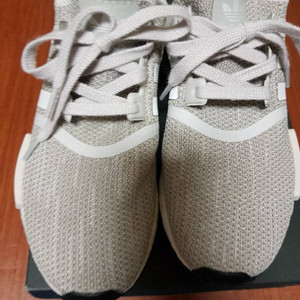 아디다스 nmd r1 러너원 그레이