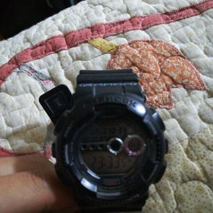 G-shock gd-100-1A