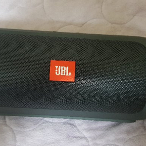 블루투스 스피커 jbl 차지2+ 팝니다.