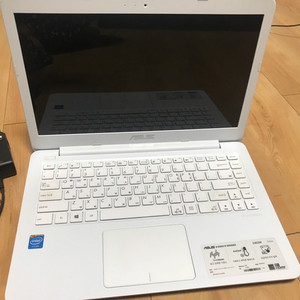 Asus E402 부품용 노트북 팝니다