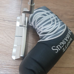 오딧세이 White Damascus 퍼터