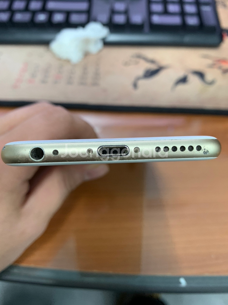 아이폰 6S 128G 팝니다--5