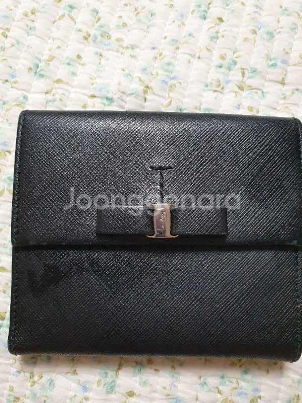 정품 가격인하 페레가모 반지갑--0