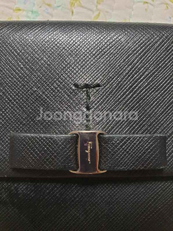 정품 가격인하 페레가모 반지갑--1