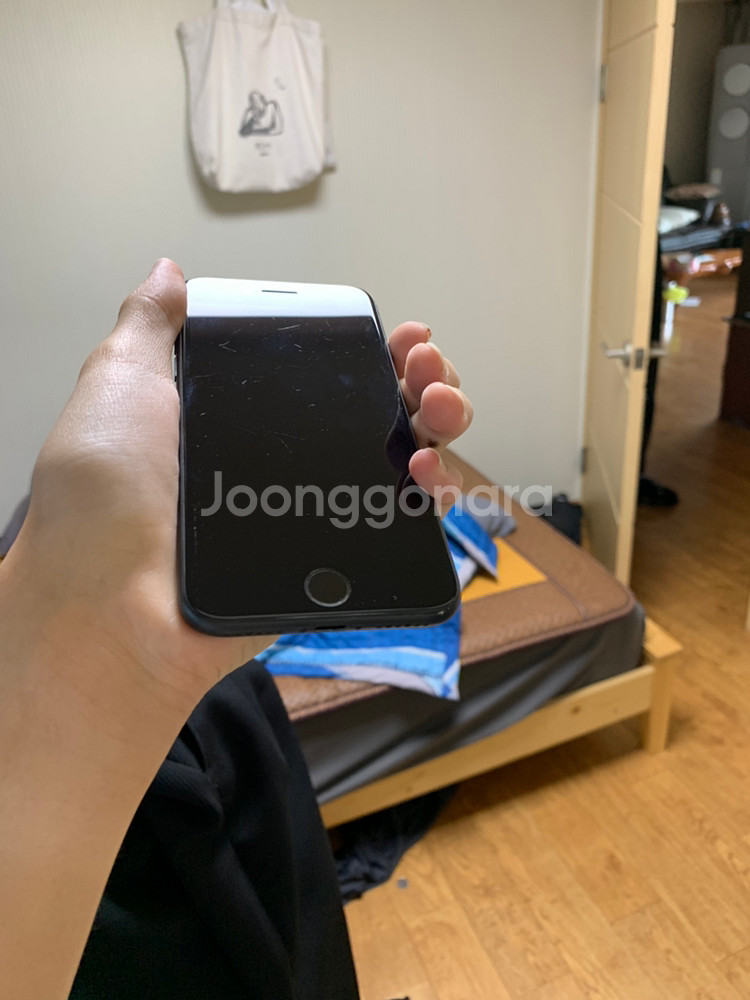 아이폰7 32기가 블랙 판매합니다--1