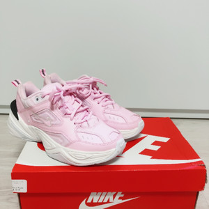 (새상품)나이키 m2k tekno pink 팝니다