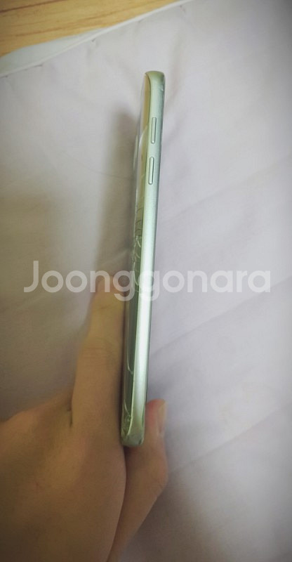 갤럭시s7 액정안나오는 파손폰--2