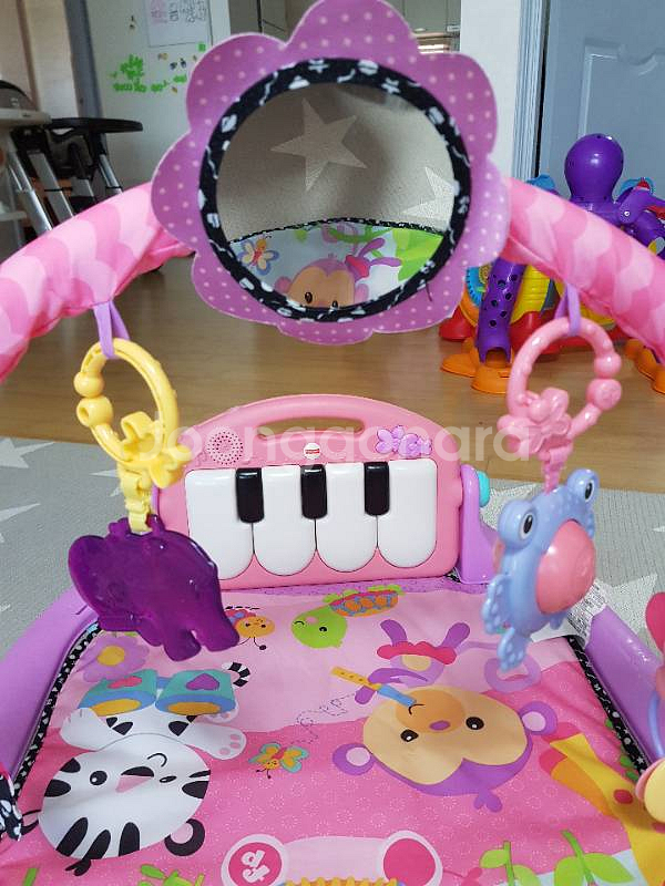 피셔프라이스 피아노체육관 15000원--1