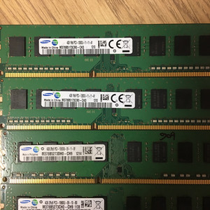 DDR3 4G 4개 6만 착불