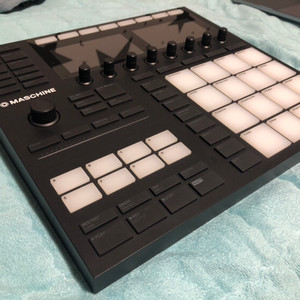 maschine mk3 판매합니다!