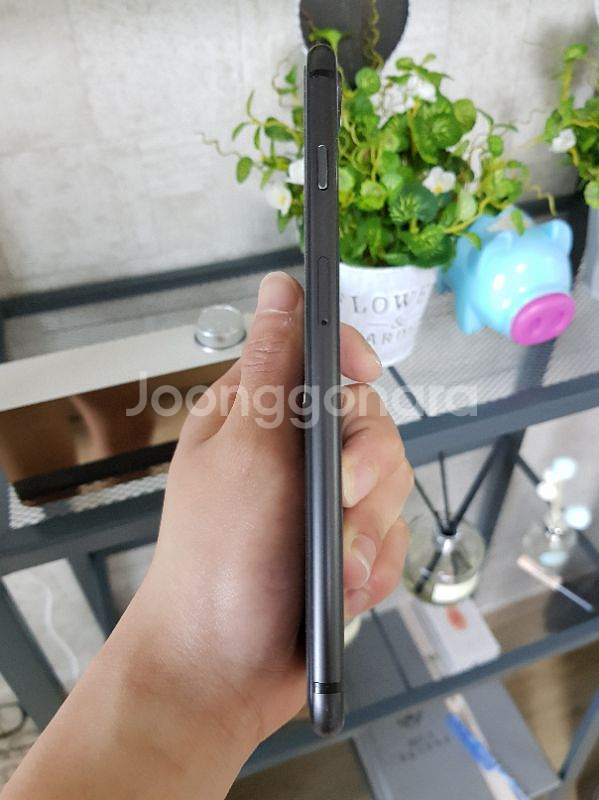 아이폰 8+ 256GB 스페이스그레이 판매합니다.--4