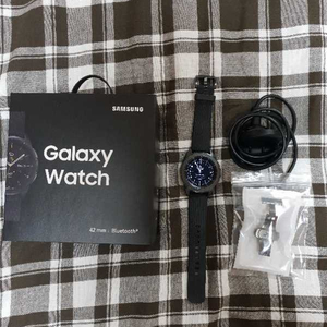 갤럭시 워치 42mm 블루투스 판매 합니다