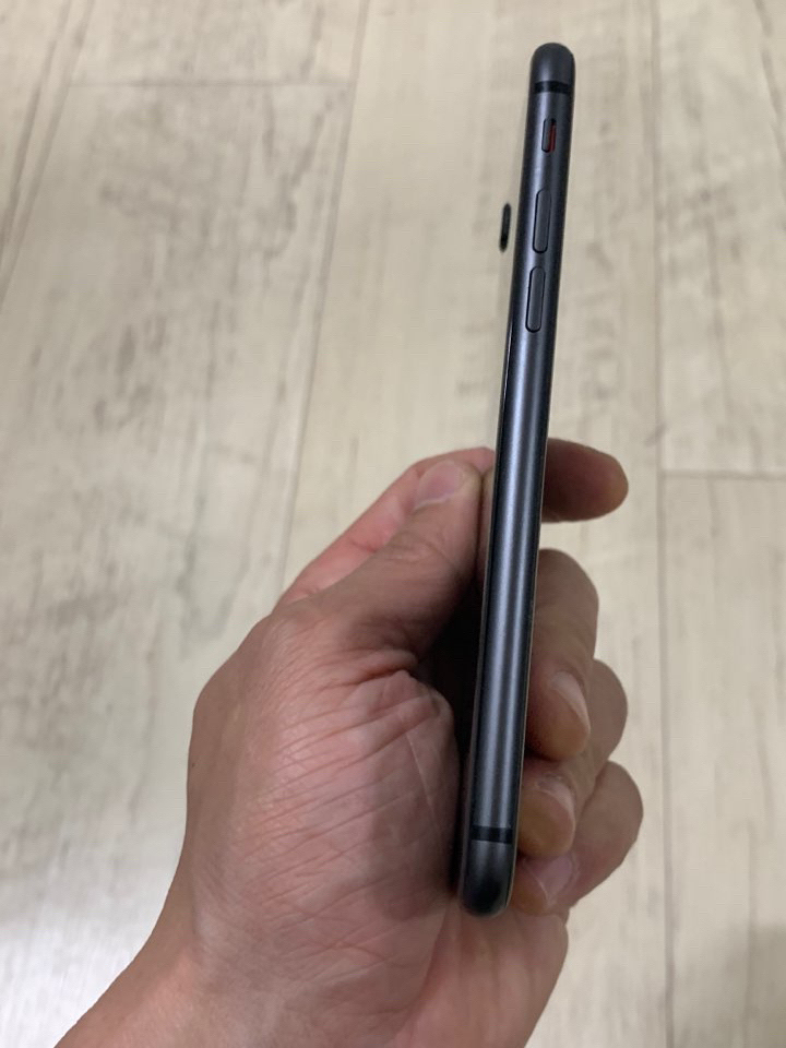 특A급 아이폰8 64기가 스페이스그레이 팝니다.--4