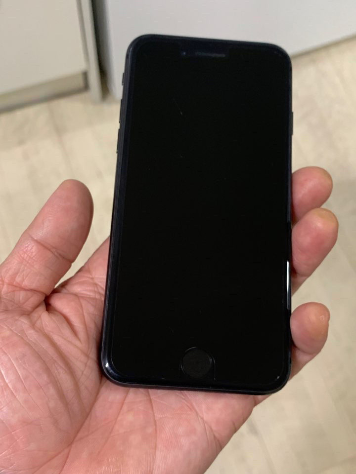 특A급 아이폰8 64기가 스페이스그레이 팝니다.--6