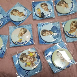 강다니엘 하이트 오프너 병따개 + 포스터덤