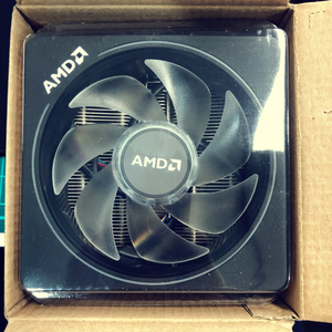 AMD 레이스 프리즘 쿨러 판매합니다.