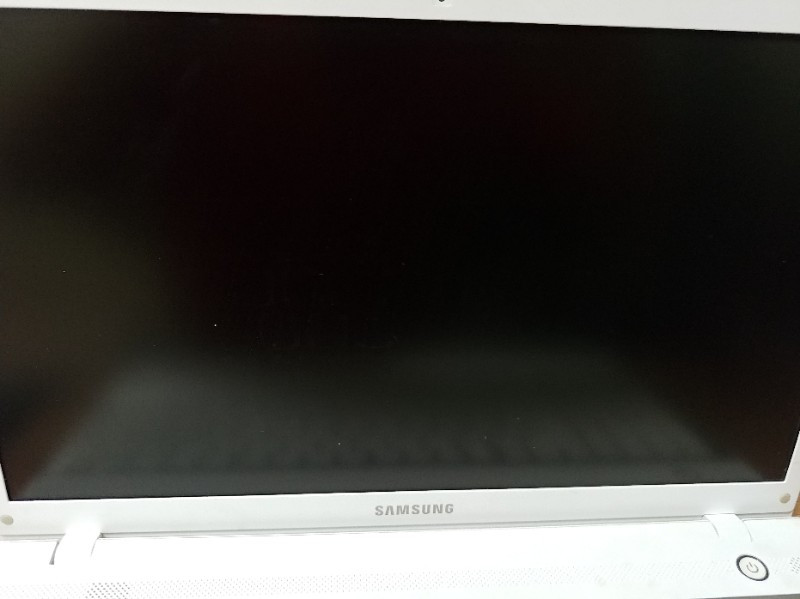 삼성 노트북 팝니다 nt300-v5a모델 입니다--2