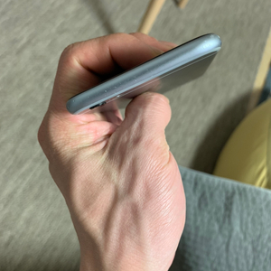 아이폰6s  스페이스그레이 64g팝니다.