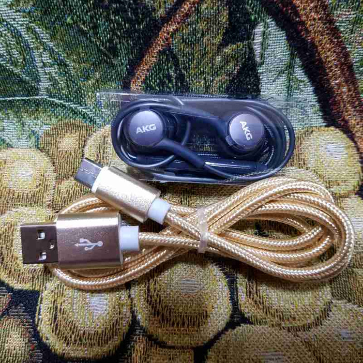  AKG 이어폰.S6엣지.S5.삼성정품 케이스.스탠딩클리어뷰.뷰커버 등등 이미지