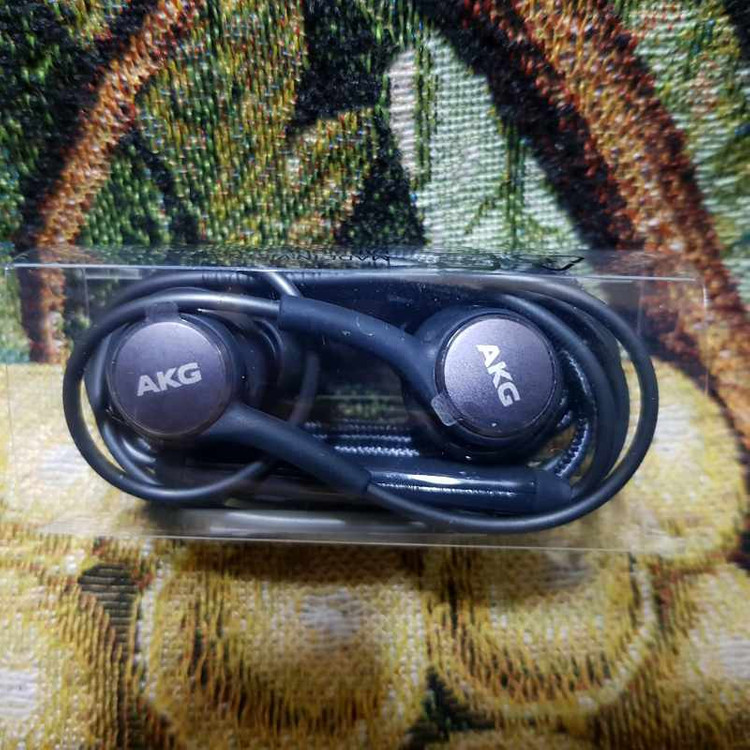  AKG 이어폰.S6엣지.S5.삼성정품 케이스.스탠딩클리어뷰.뷰커버 등등 이미지