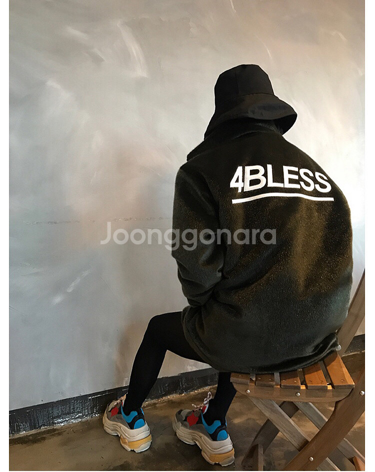 포블레스(4bless) 카키색 자켓 팝니다--3