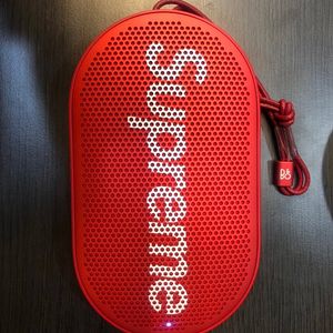 슈프림 b&o p2 팝니다