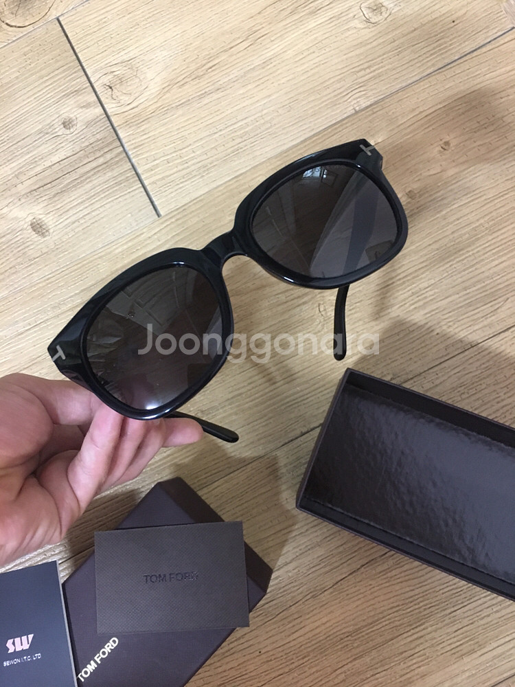 톰포드 선글라스--1