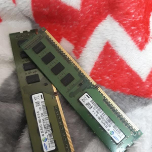 DDR2 2GB*2 1만5천원!!!??? 급처분