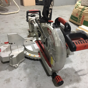 계양 각도절단기. 슬라이딩