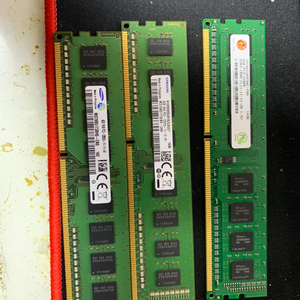 램 4기가 ddr3 판매합니다