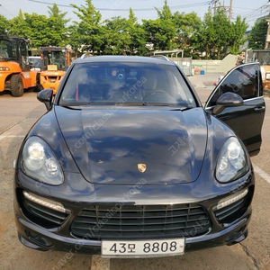 포르쉐 카이엔 4.8 GTS 958/2013/오토/9만/3400만원