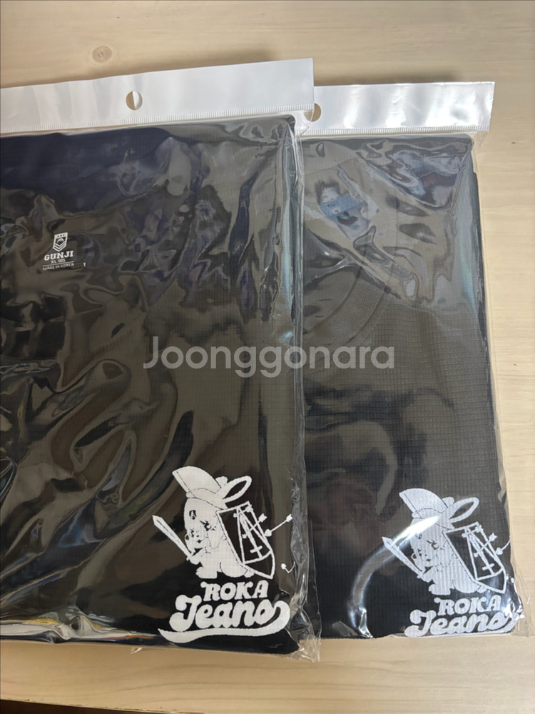 뉴진스 로카티 블랙 티셔츠 XL 105(새제품)--4