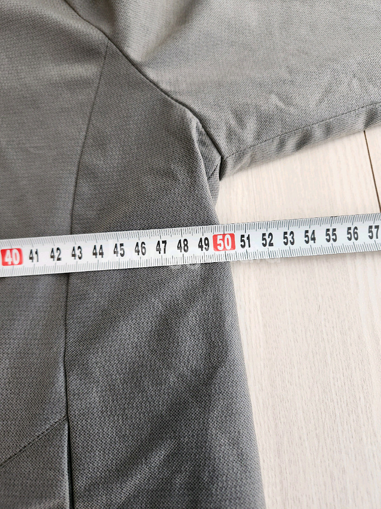 새상품급)헤지스 골프 여성 야구에리 풀오픈 봄버 바람막이 자켓 사이즈95(m)여러 중고사이트에도 같이 판매하고 있어--10