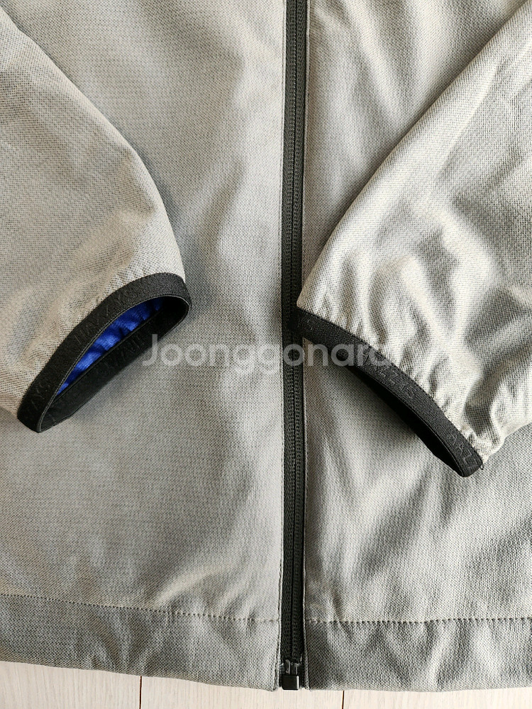 새상품급)헤지스 골프 여성 야구에리 풀오픈 봄버 바람막이 자켓 사이즈95(m)여러 중고사이트에도 같이 판매하고 있어--15