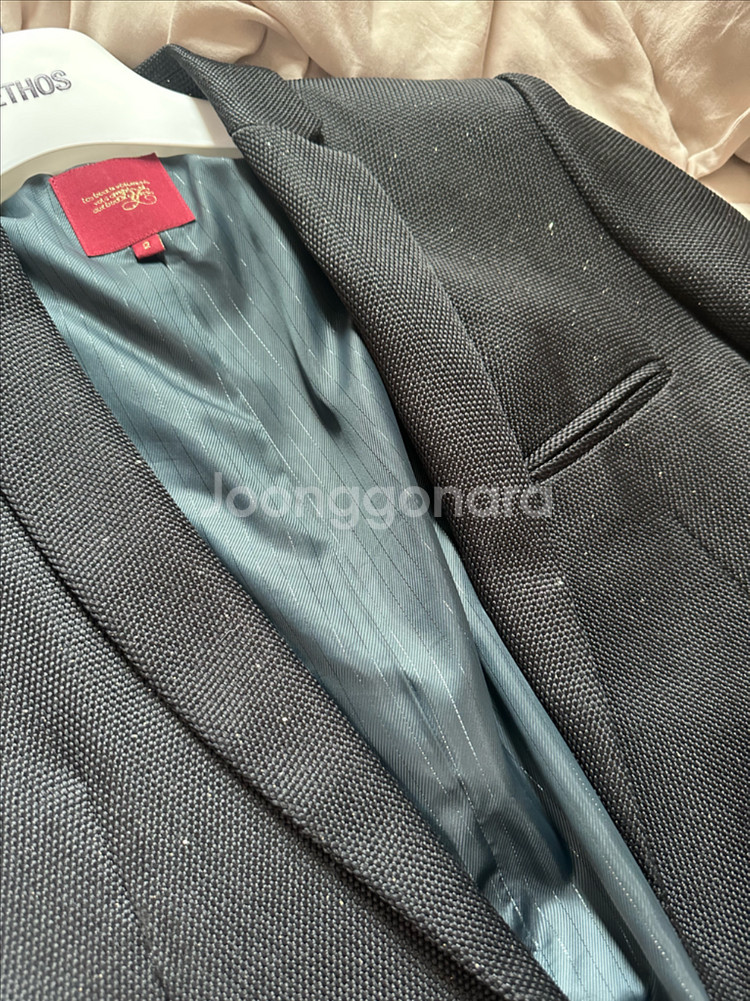 코스모폴리탄줄라이 블랙 글리터 자켓 2사이즈--7