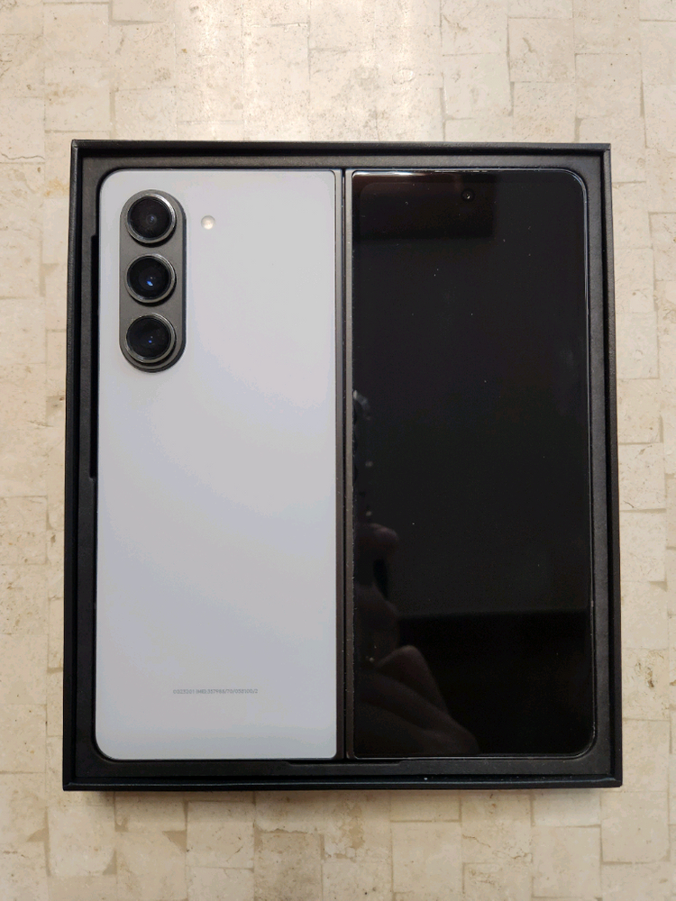갤럭시 Z 폴드5 (1TB) 판매합니다~ (박스있음)--12