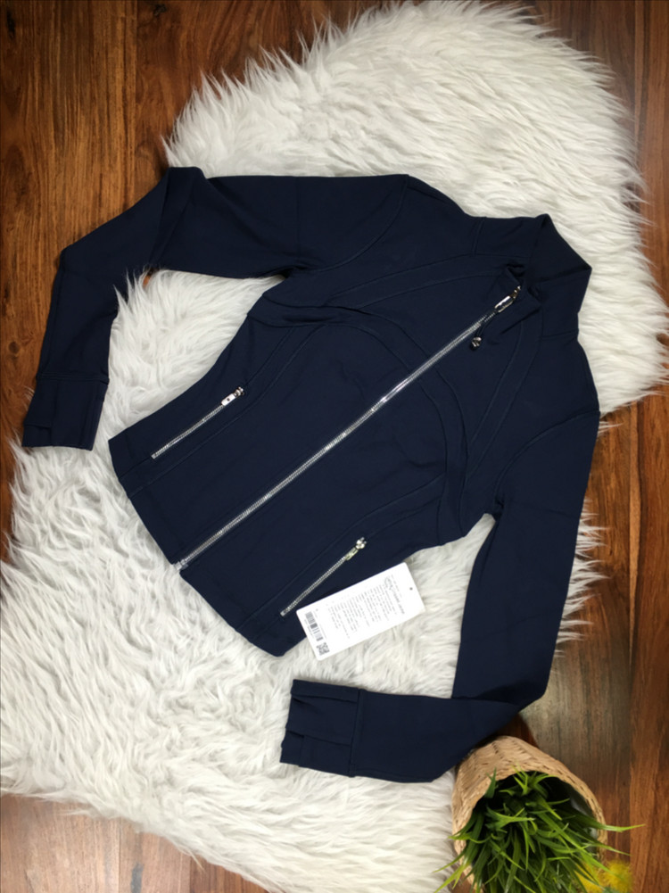 (새상품)룰루레몬 디파인 크롭자켓 Define cropped Jacket--9