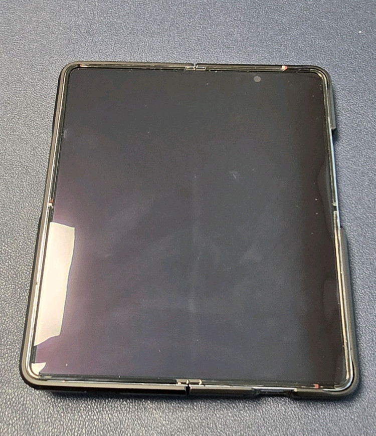 폴더블 스마트폰 512GB 이미지