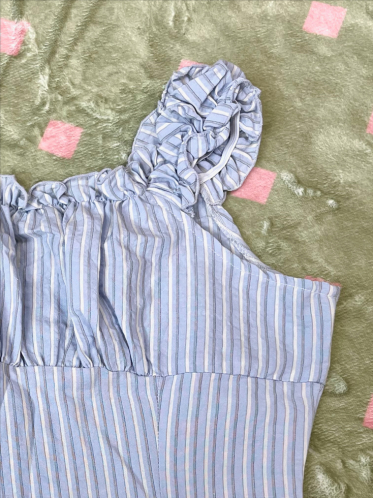 헤비브 핀 스트라이프 블라우스 sora 이미지